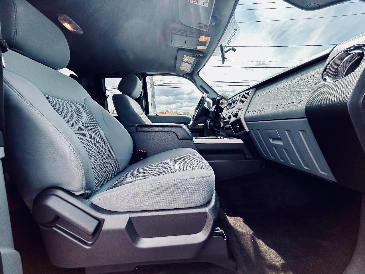 Used 2014 Ford F250 XLT w/ XLT Interior Package image 30