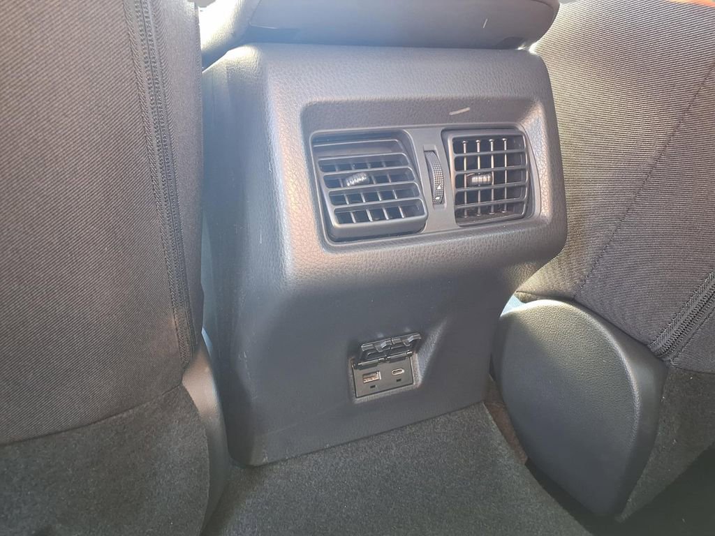 Used 2025 Toyota Camry LE image 23