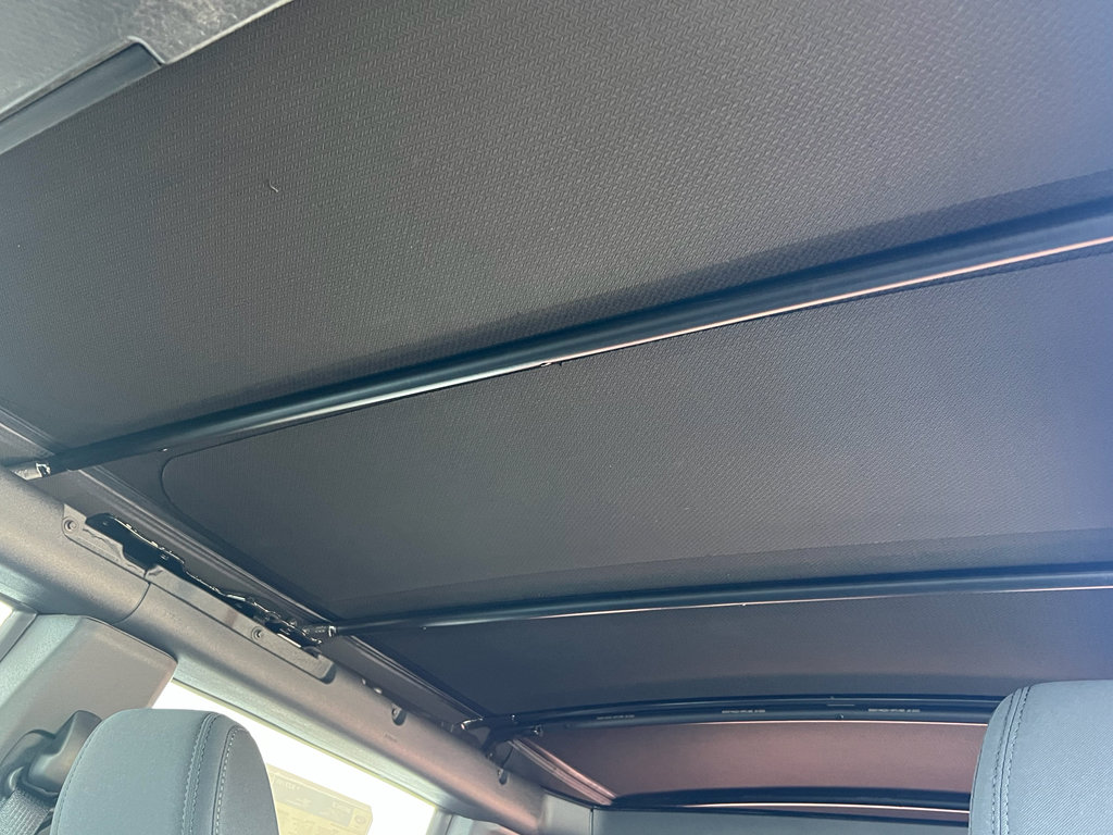 New 2025 Ford Bronco 4-Door image 30