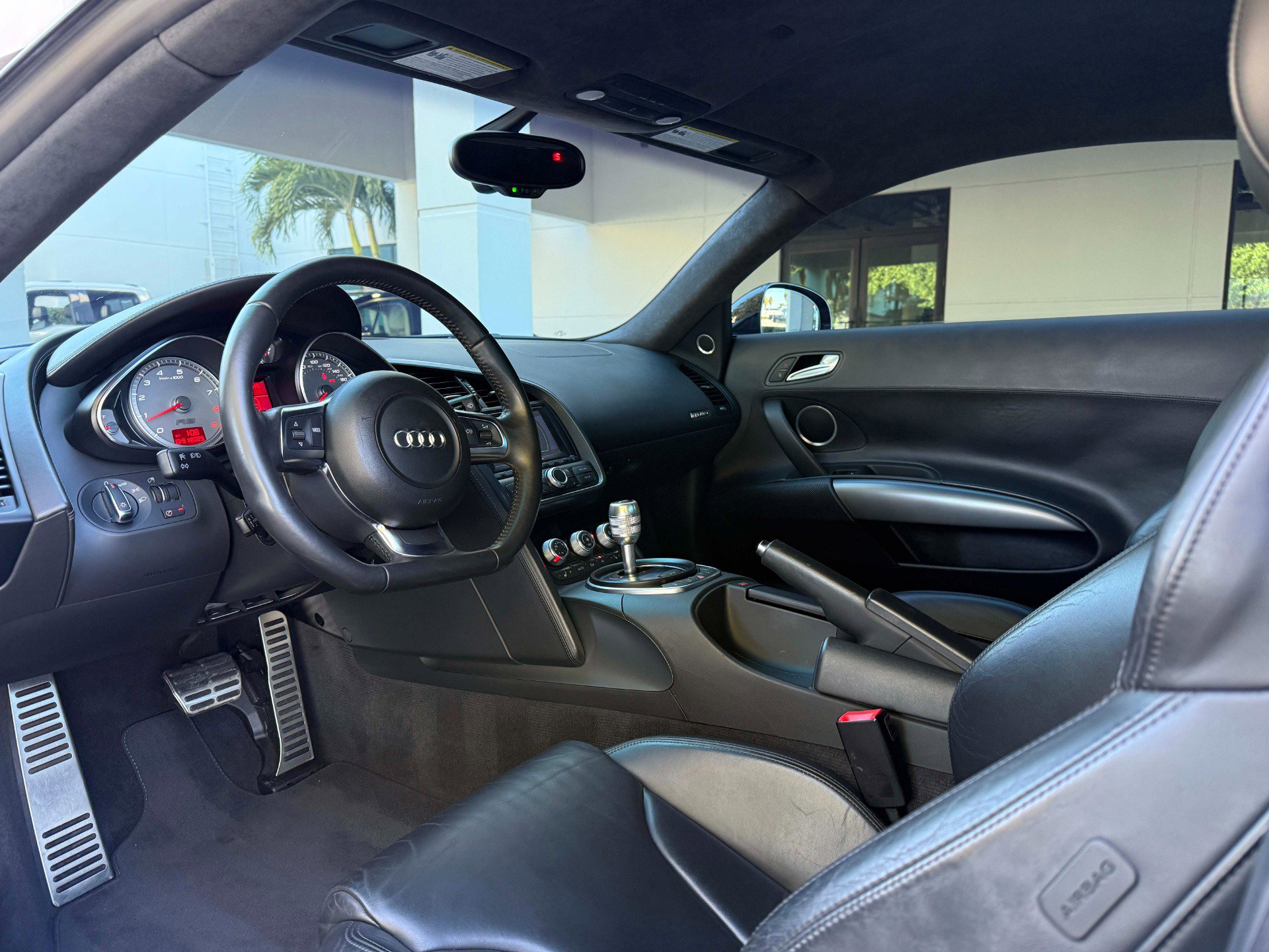 Used 2008 Audi R8 V8 image 22