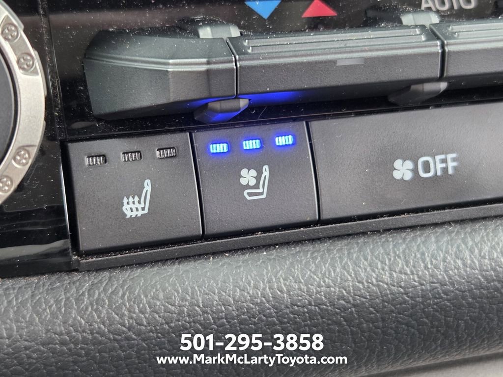 Used 2023 Toyota Tundra Limited AWD/4WD image 21