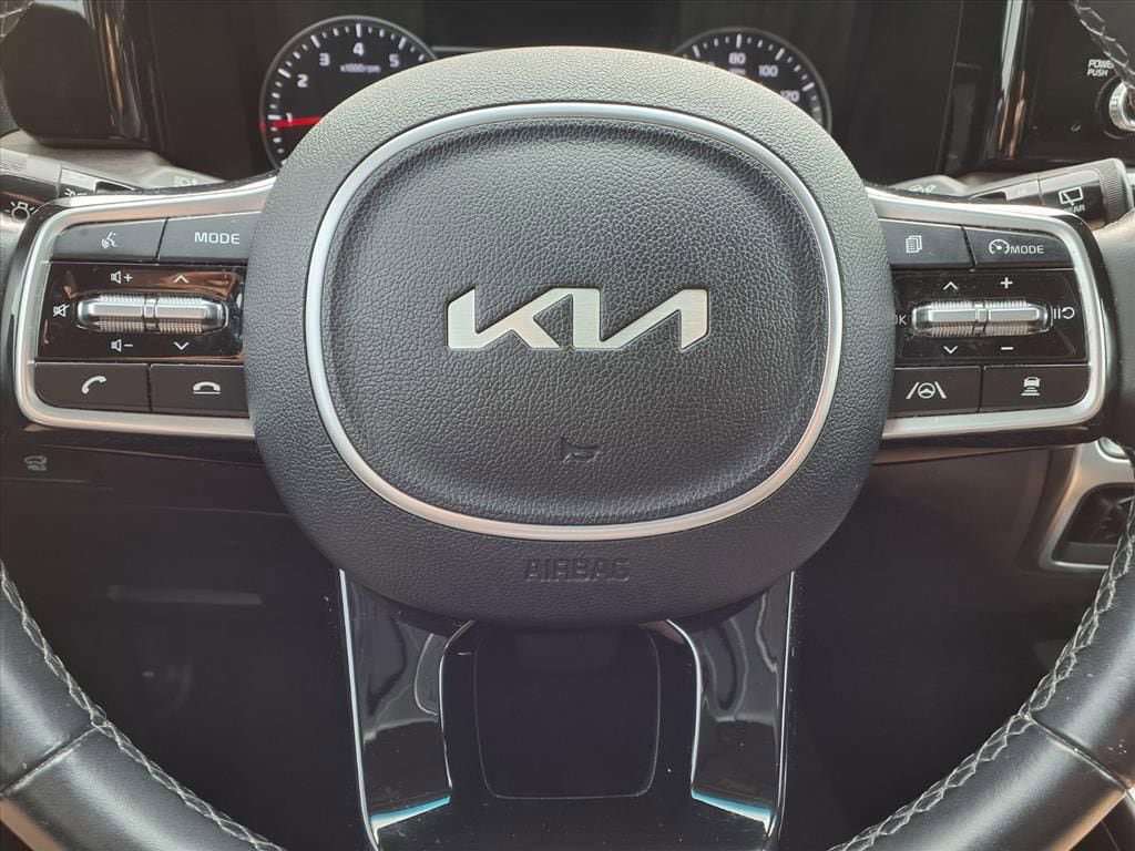 Certified 2022 Kia Sorento EX FWD image 18