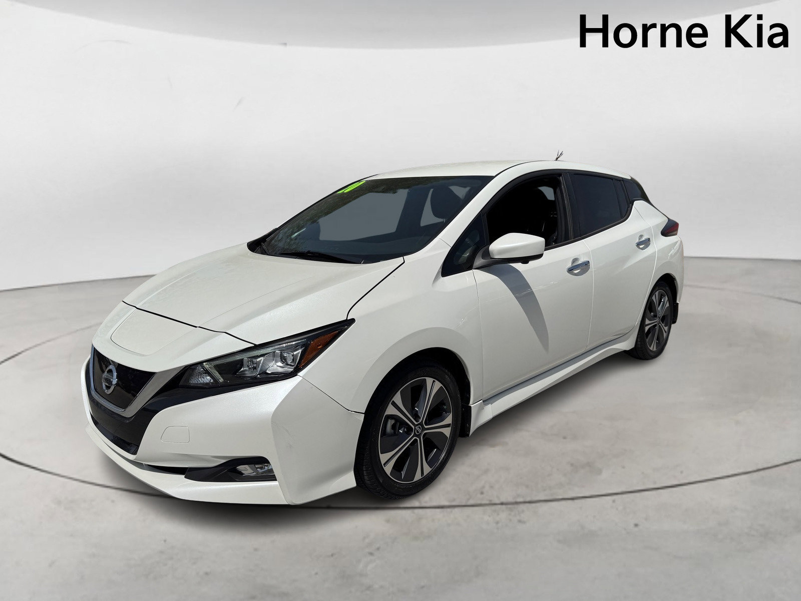Used 2020 Nissan Leaf SV w/ SV Technology Package image 6