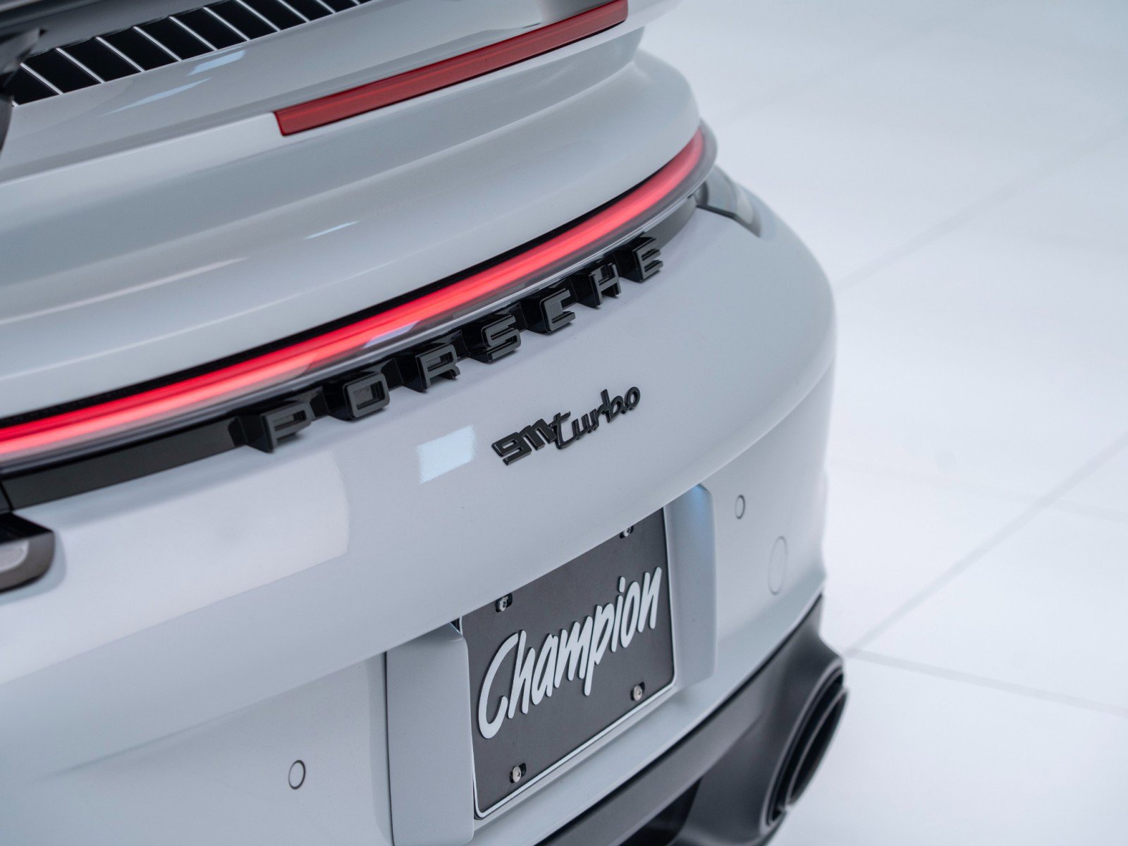 Used 2024 Porsche 911 Turbo AWD/4WD image 13