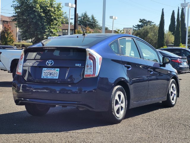 Used 2014 Toyota Prius Three w/ Solar Roof Package FWD image 6
