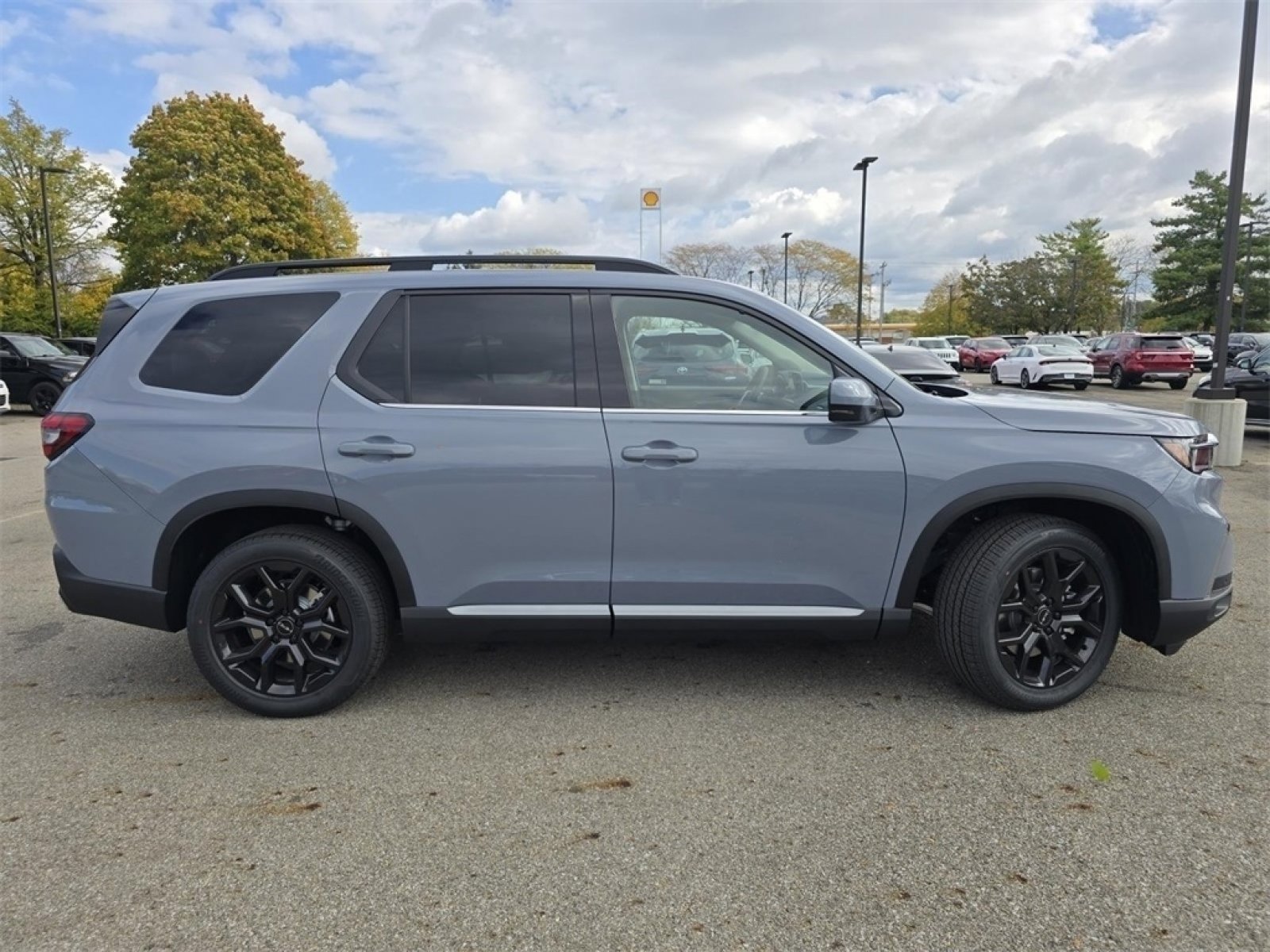 New 2025 Honda Pilot Touring image 22