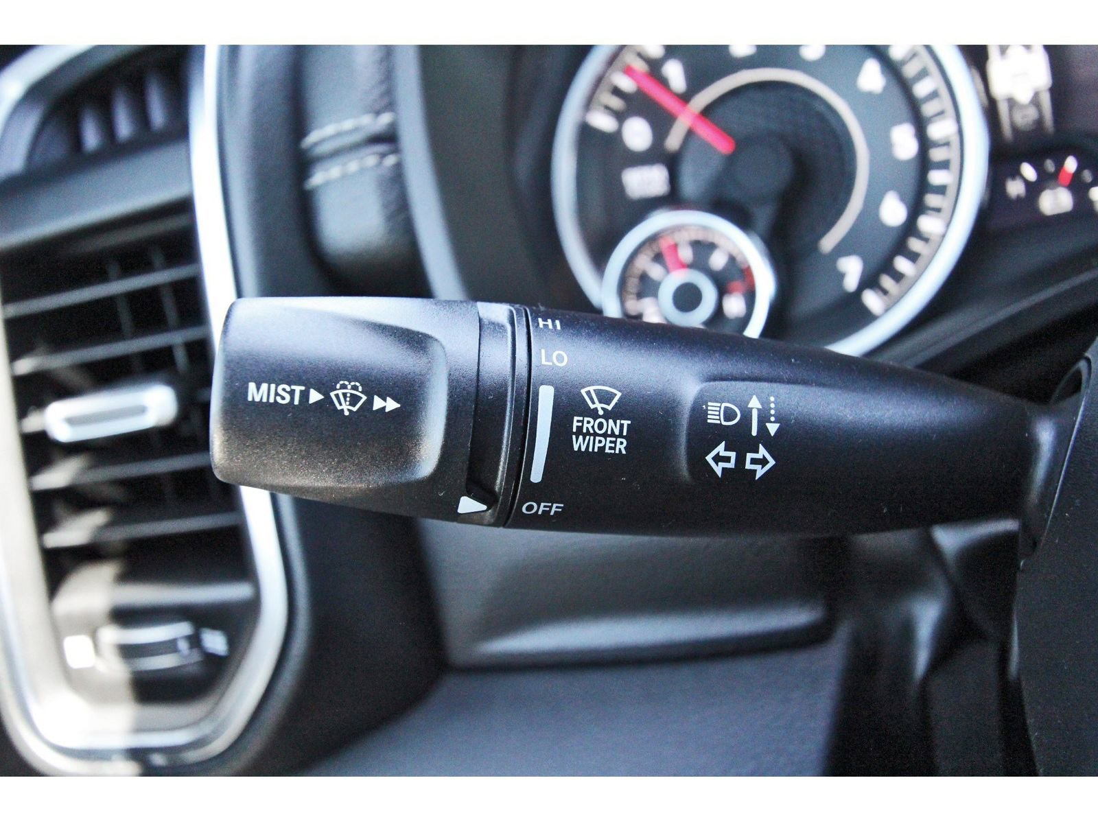 Used 2025 RAM 1500 Laramie w/ Laramie Southwest Edition image 22