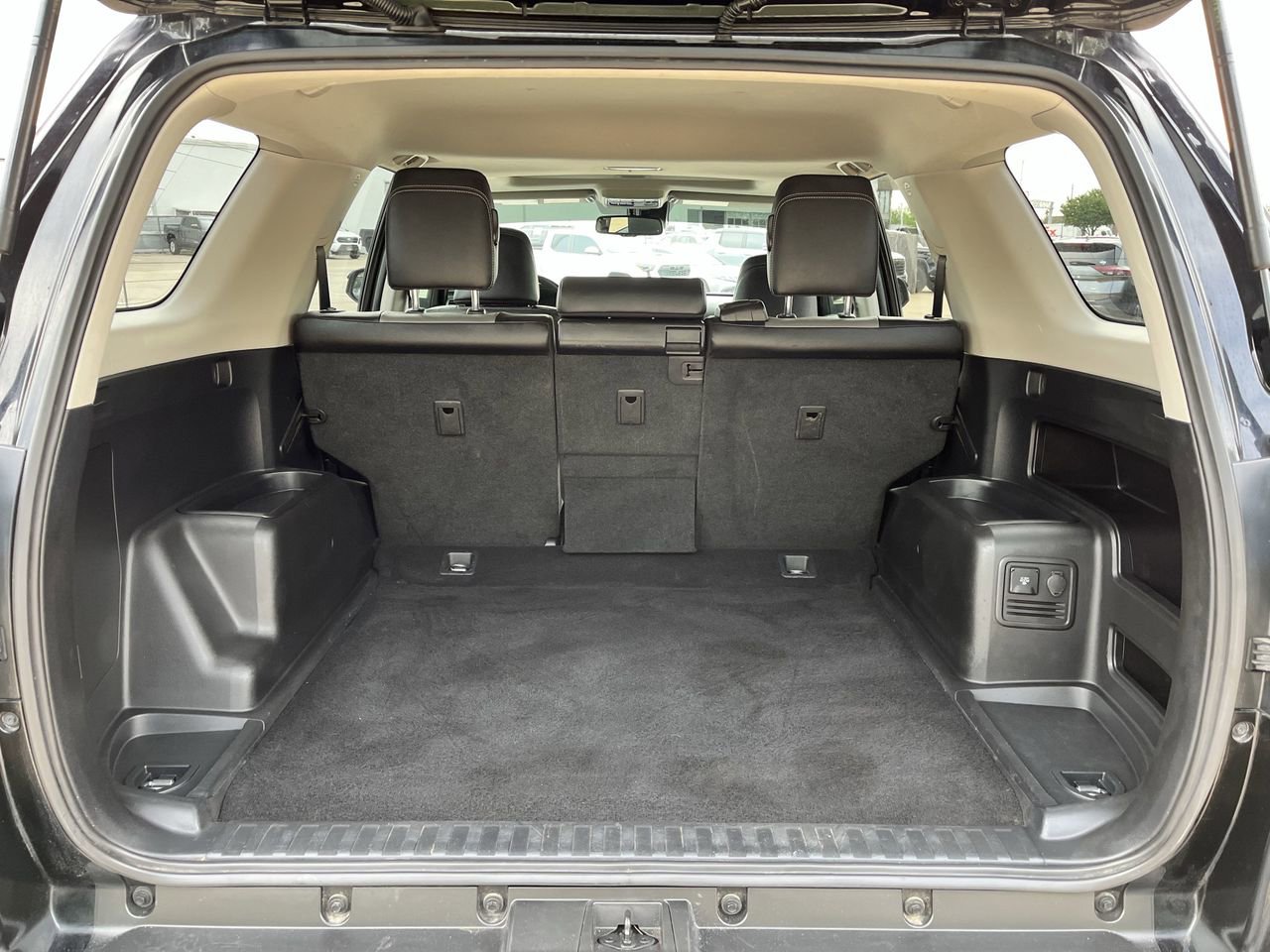Used 2023 Toyota 4Runner SR5 Premium w/ Moonroof Package RWD image 28