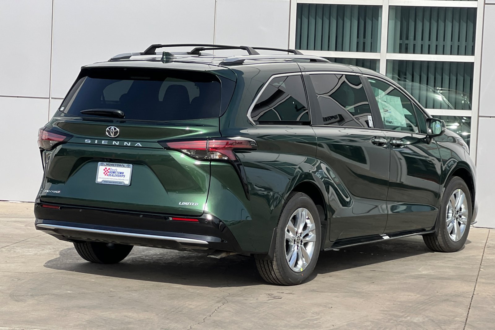 New 2026 Toyota Sienna Limited AWD/4WD image 4