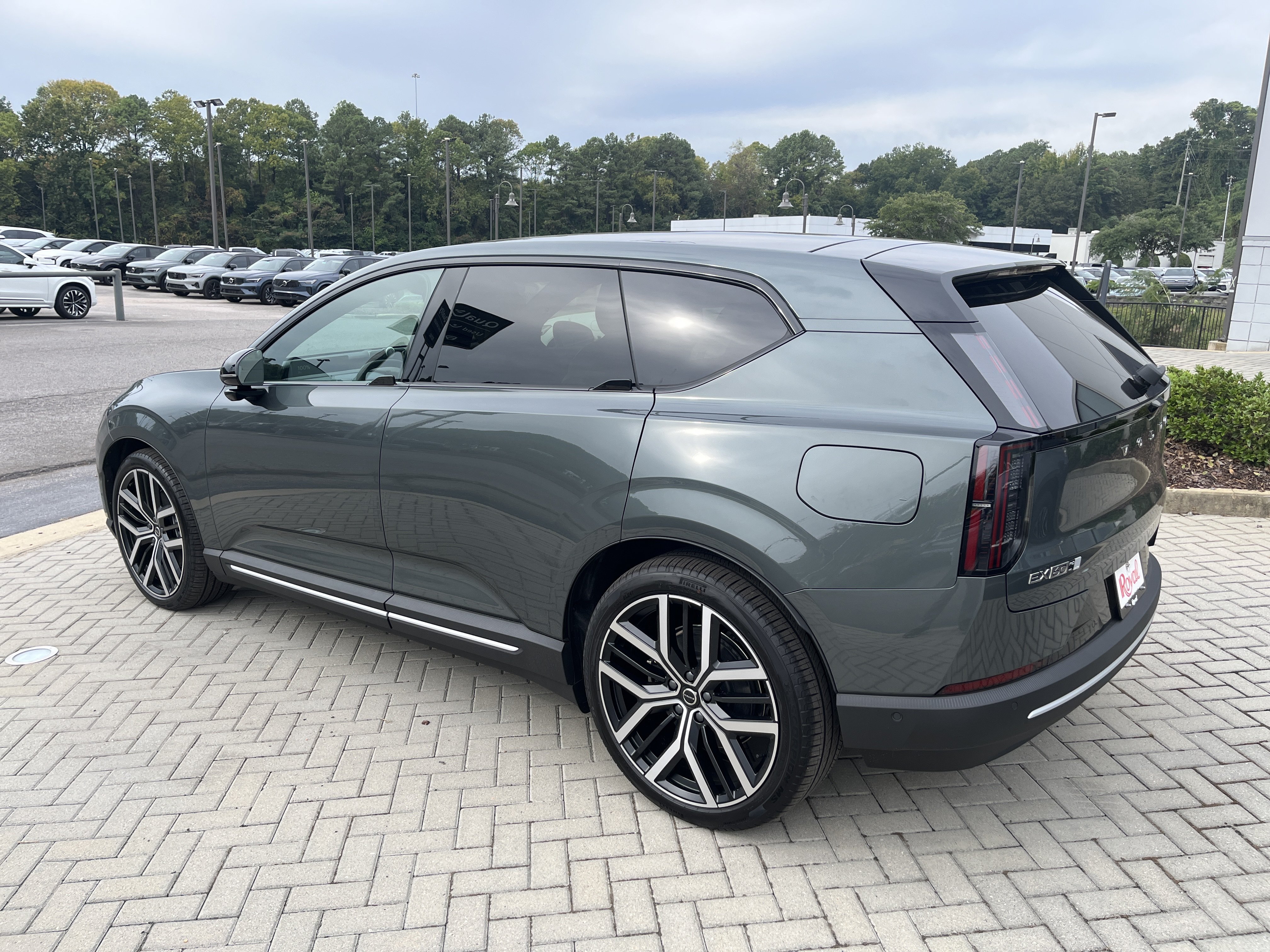 New 2027 Volvo EX60 Ultra AWD/4WD image 3