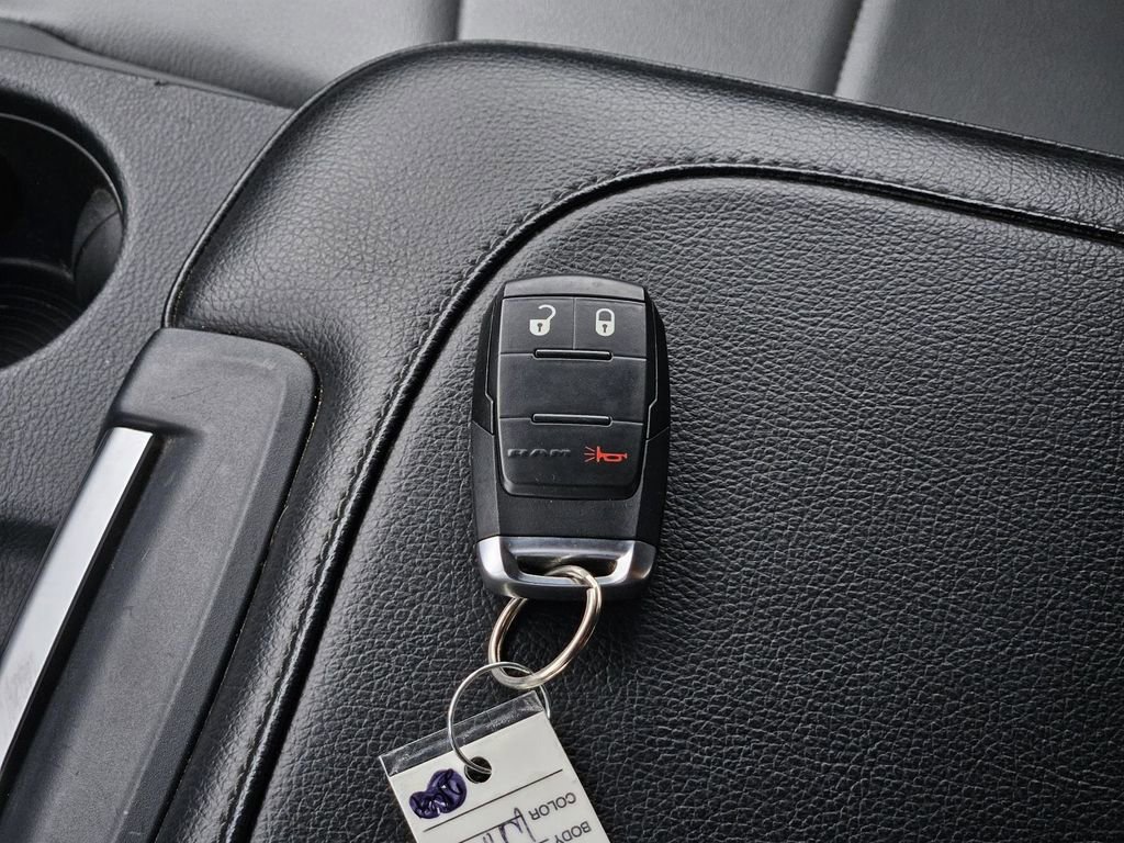 Used 2024 RAM 3500 Tradesman w/ Chrome Appearance Group image 34