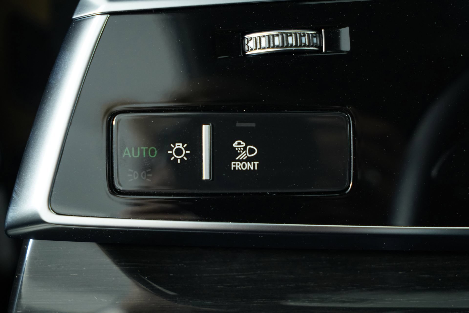 Certified 2025 Audi Q8 Premium Plus w/ Premium Plus Package AWD/4WD image 43