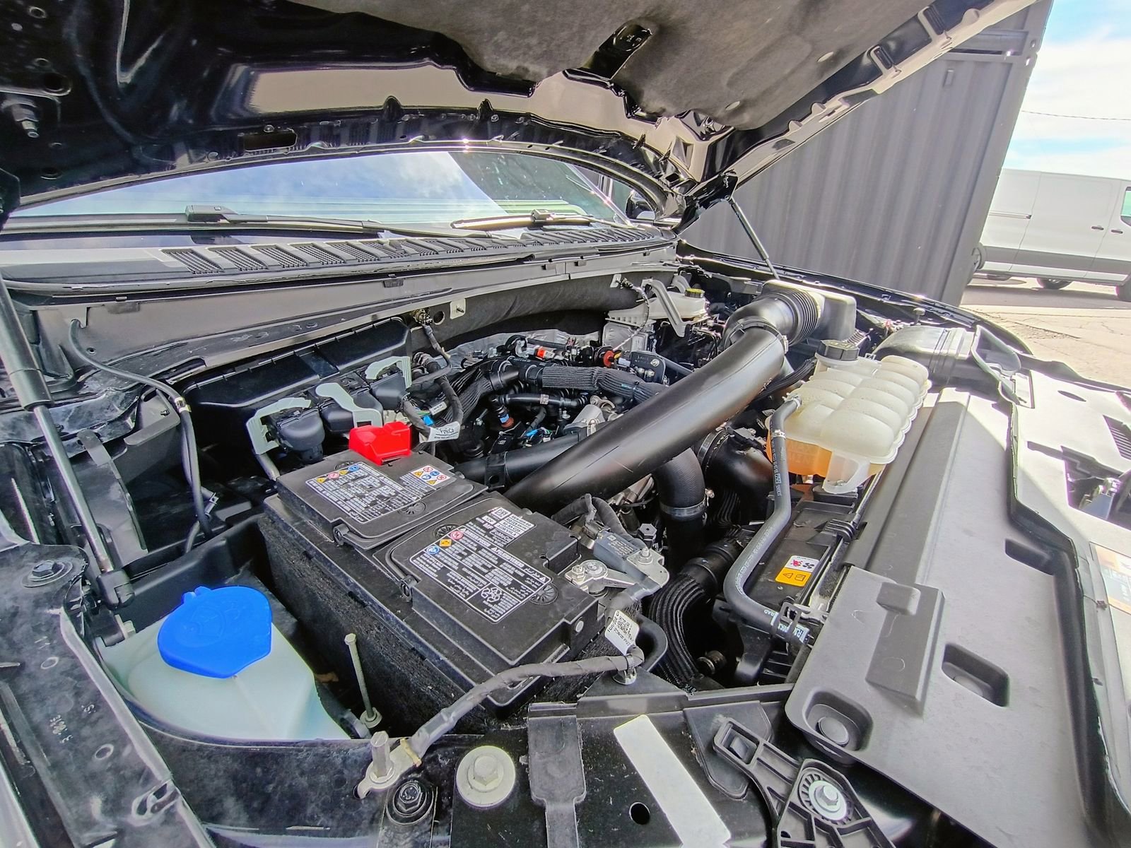 Used 2025 Lincoln Navigator Reserve image 36