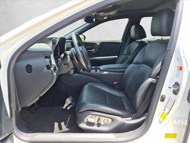 Used 2020 Lexus LS 500 w/ Accessory Package (Z2) RWD image 16