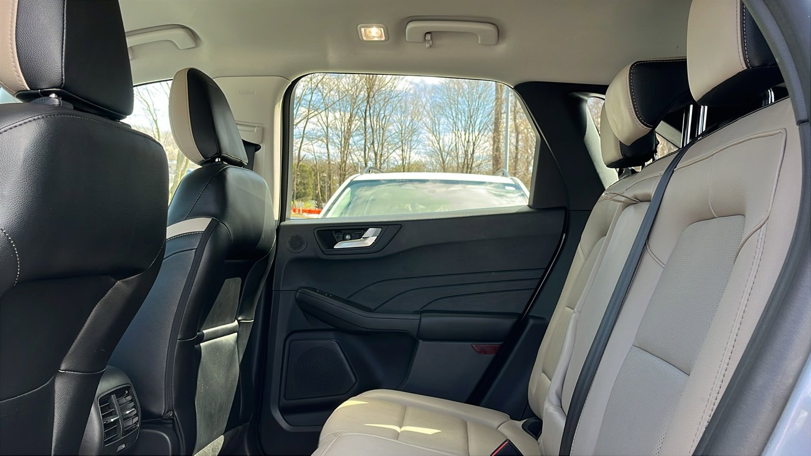 Used 2022 Ford Escape SEL w/ Technology Package AWD/4WD image 22