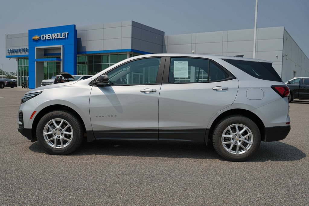 Used 2022 Chevrolet Equinox LS AWD/4WD image 10