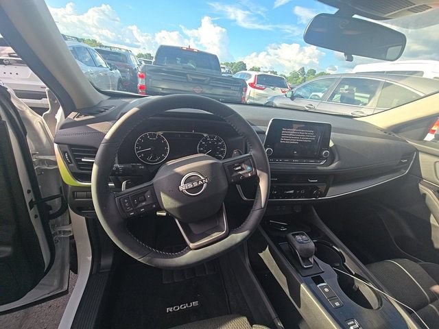 Used 2026 Nissan Rogue SV FWD image 5