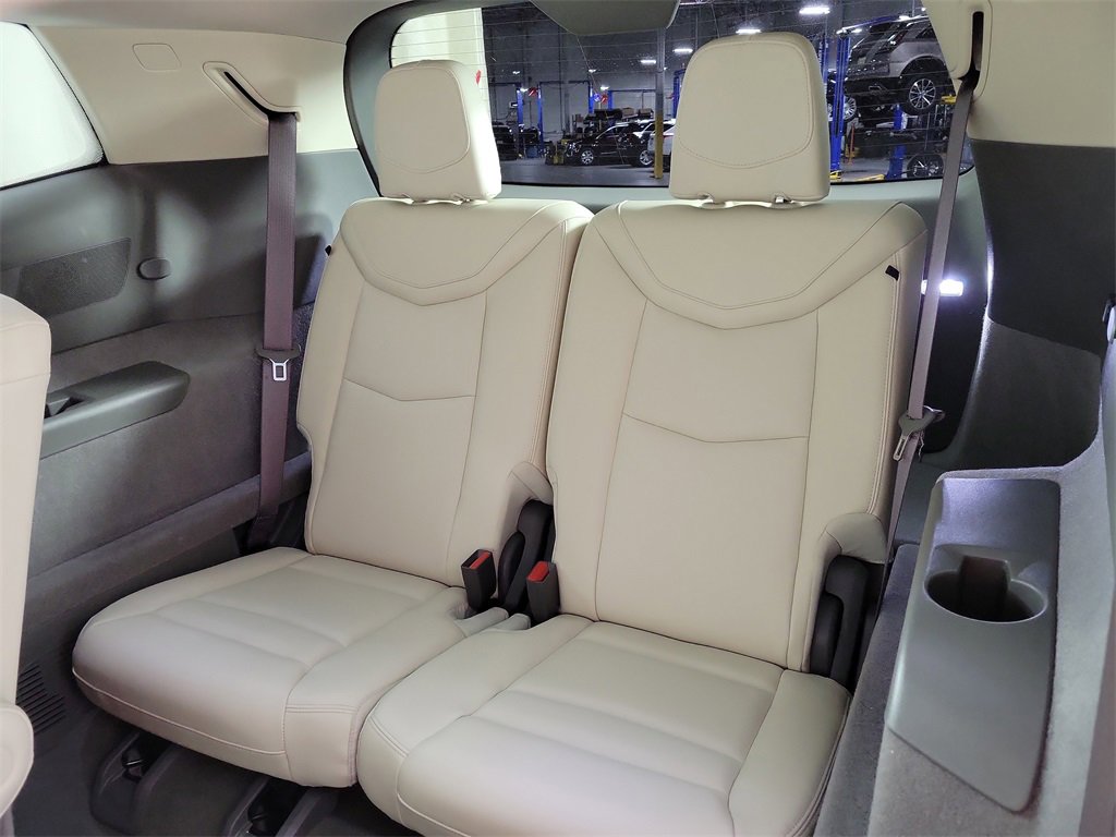 Certified 2025 Cadillac XT6 Premium Luxury image 11