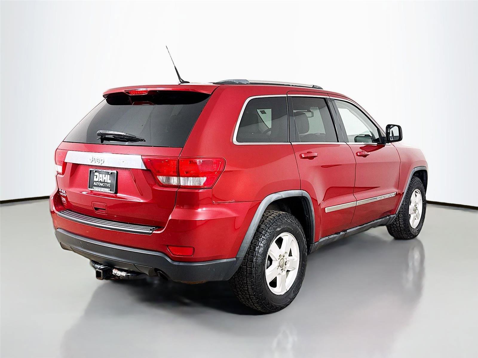 Used 2011 Jeep Grand Cherokee Laredo w/ Security & Convenience Group AWD/4WD image 12