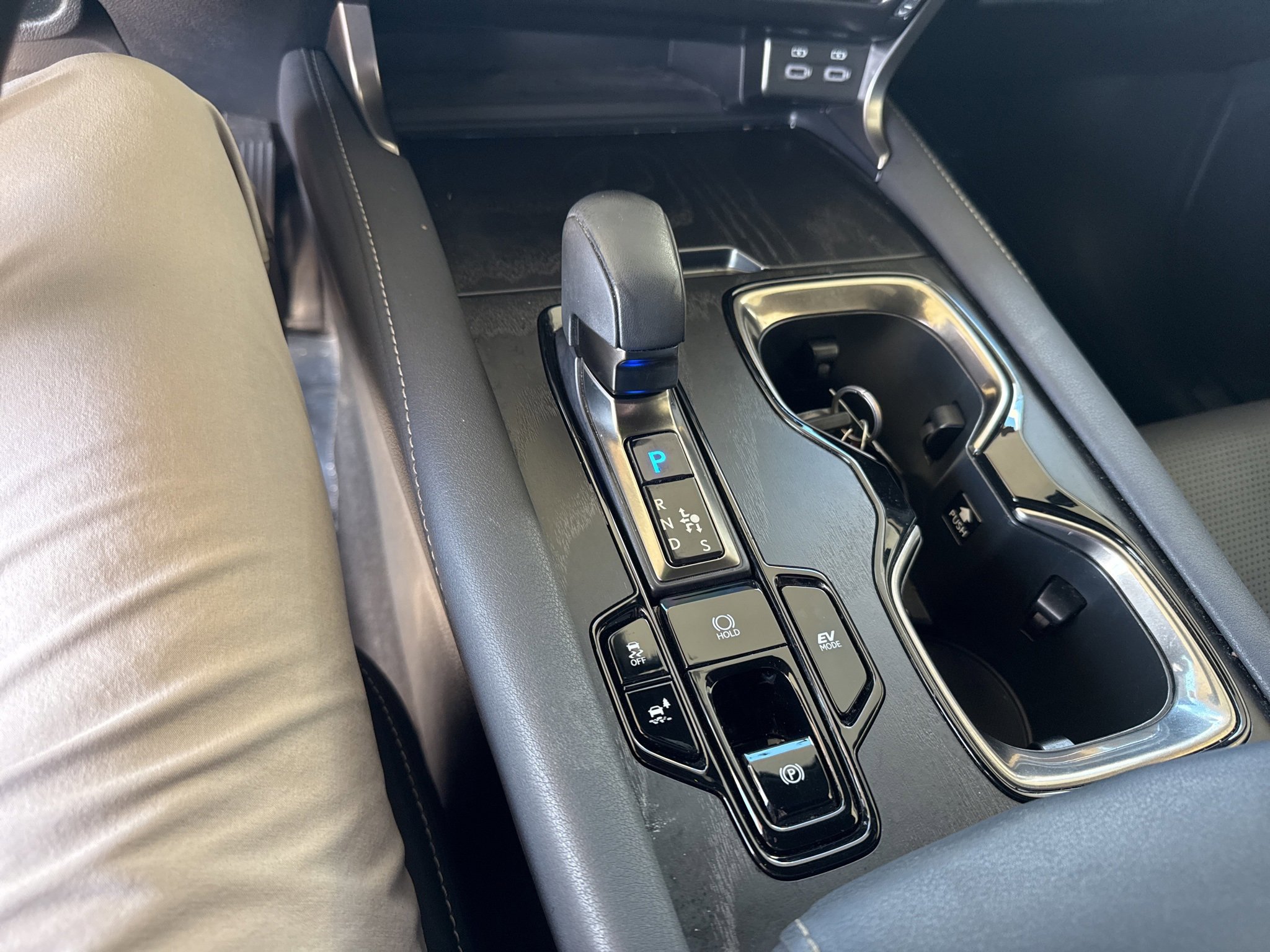 Used 2023 Lexus RX 350h image 13