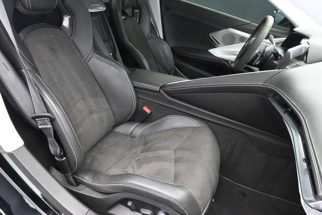 Used 2021 Chevrolet Corvette Stingray Premium Conv w/ Z51 Performance Package RWD image 30