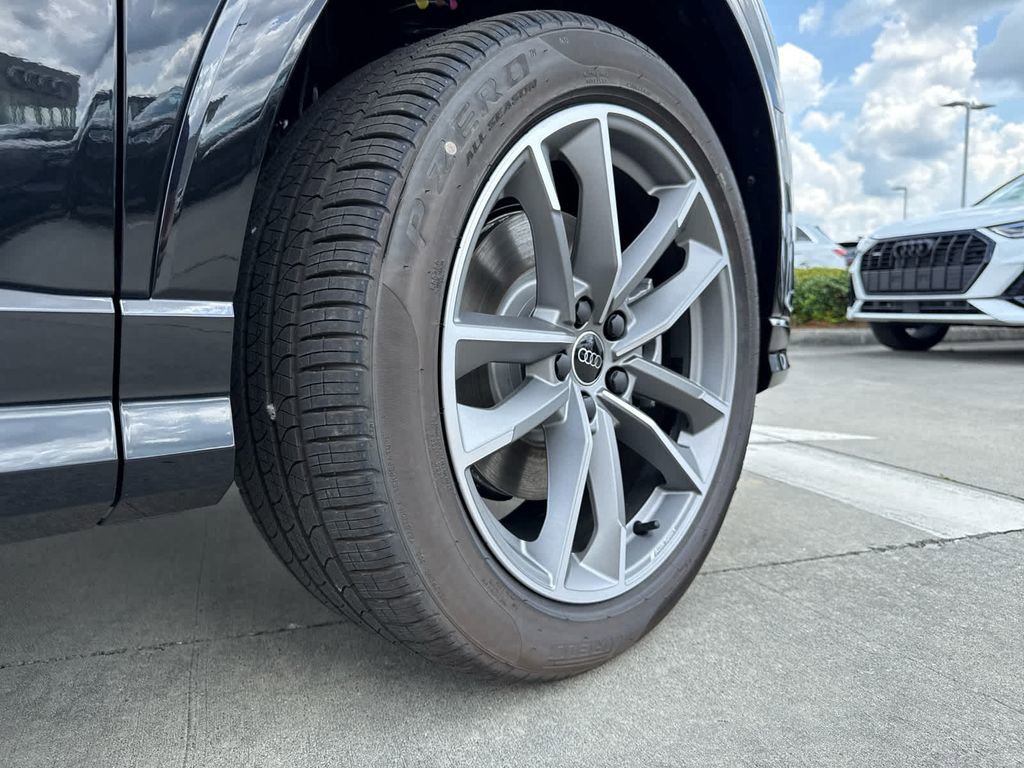 New 2025 Audi Q3 2.0T Premium image 12