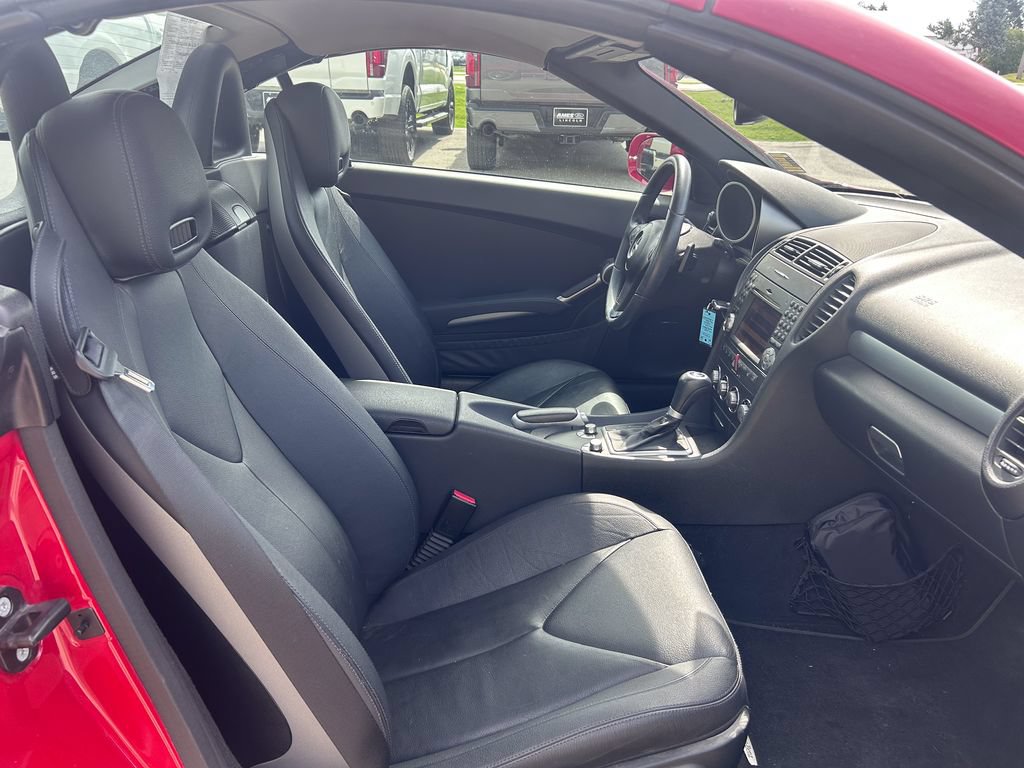 Used 2011 Mercedes-Benz SLK 300 image 14