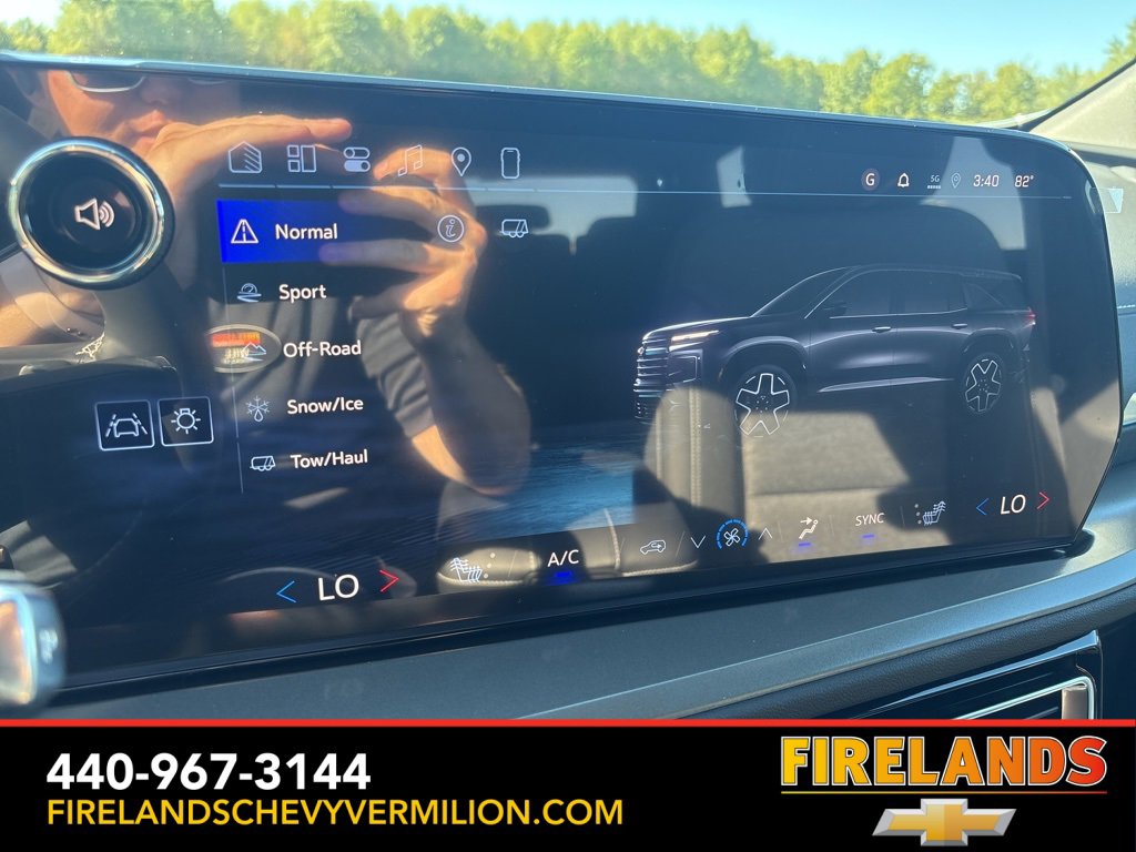 New 2026 Chevrolet Traverse LT w/ Driver Confidence Package image 32