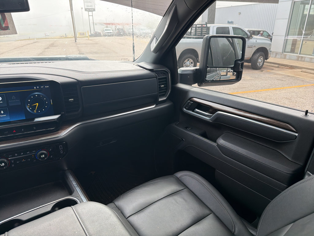 Used 2025 Chevrolet Silverado 2500 LT w/ Trail Boss Package AWD/4WD image 16