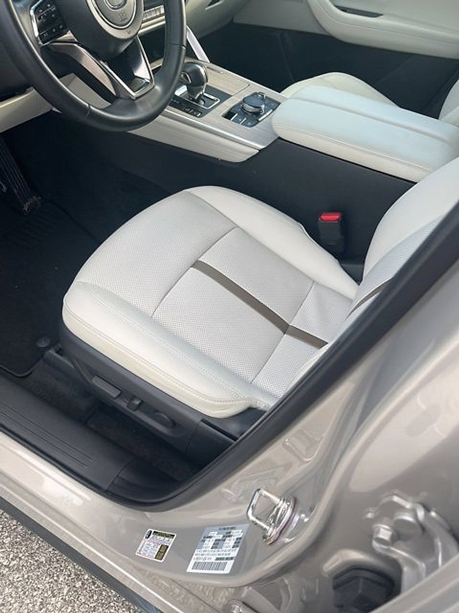 Used 2024 MAZDA CX-90 Plug-In Hybrid w/ Premium Plus image 12