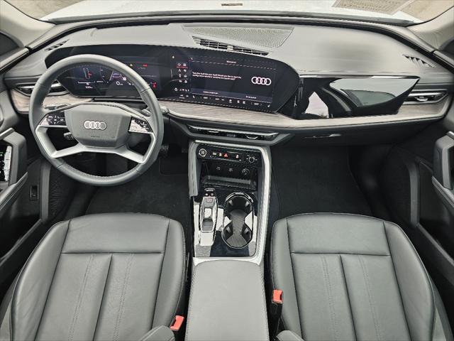 Certified 2025 Audi Q5 Premium w/ Convenience Package image 4