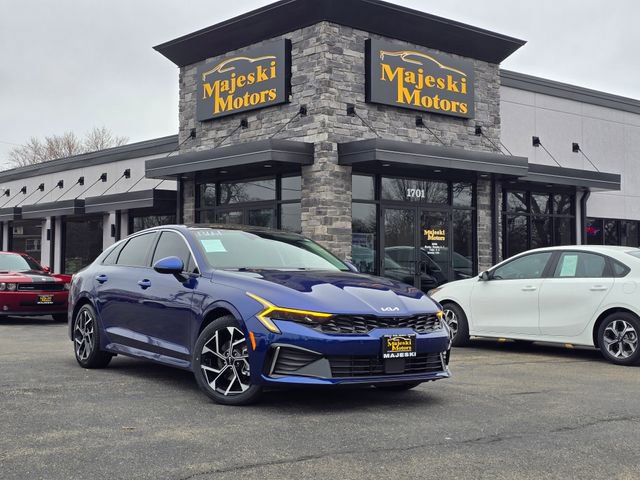 Used 2025 Kia K5 EX video 1