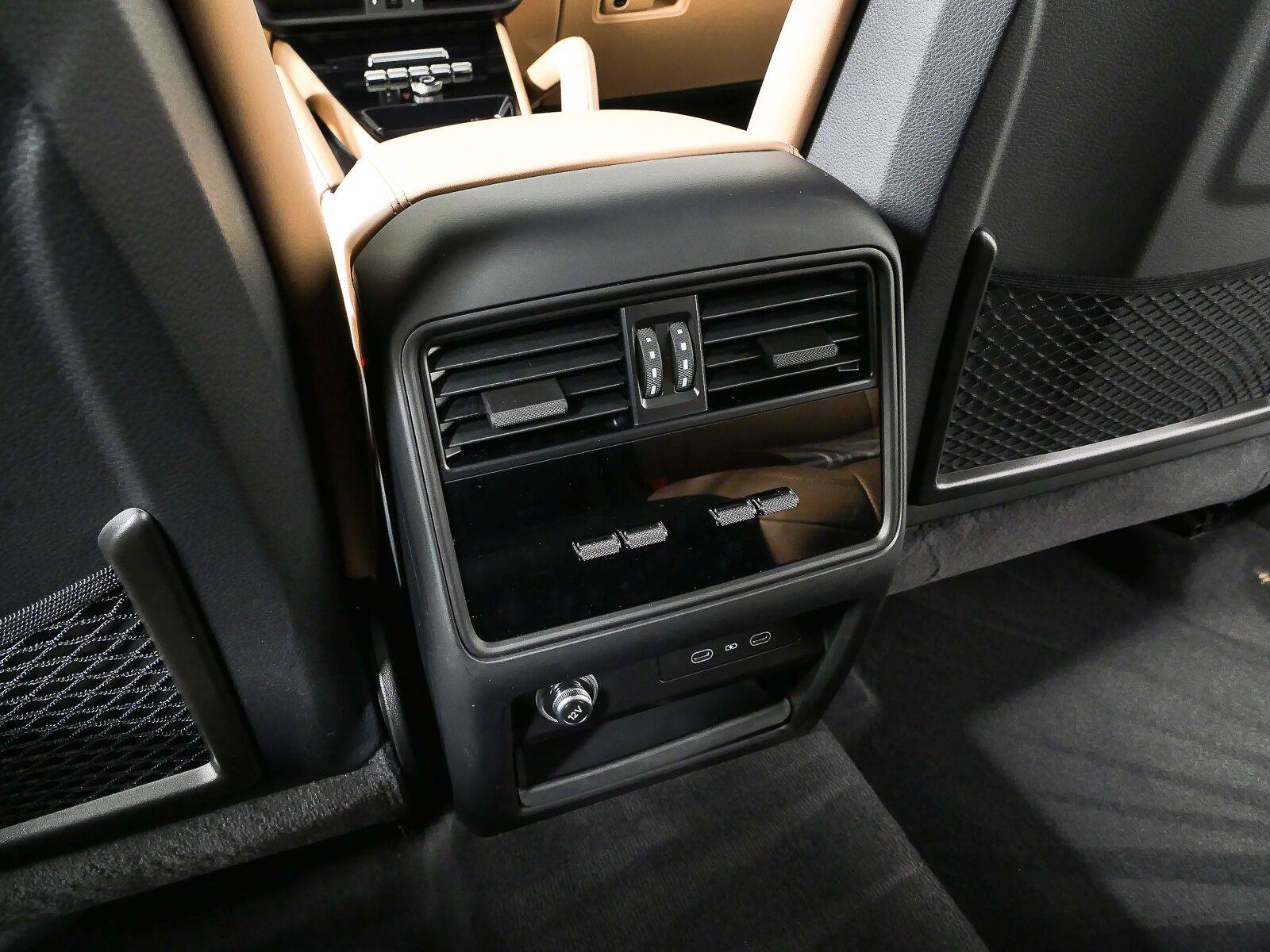 Certified 2026 Porsche Cayenne E-Hybrid AWD/4WD image 22