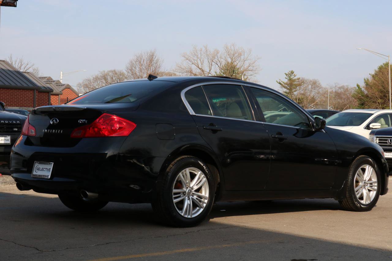 Used 2012 INFINITI G37 x w/ Premium Pkg image 9