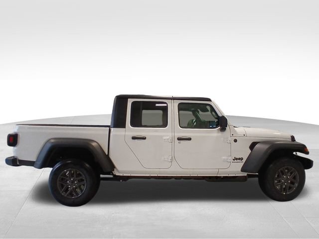 New 2026 Jeep Gladiator Sport AWD/4WD image 6