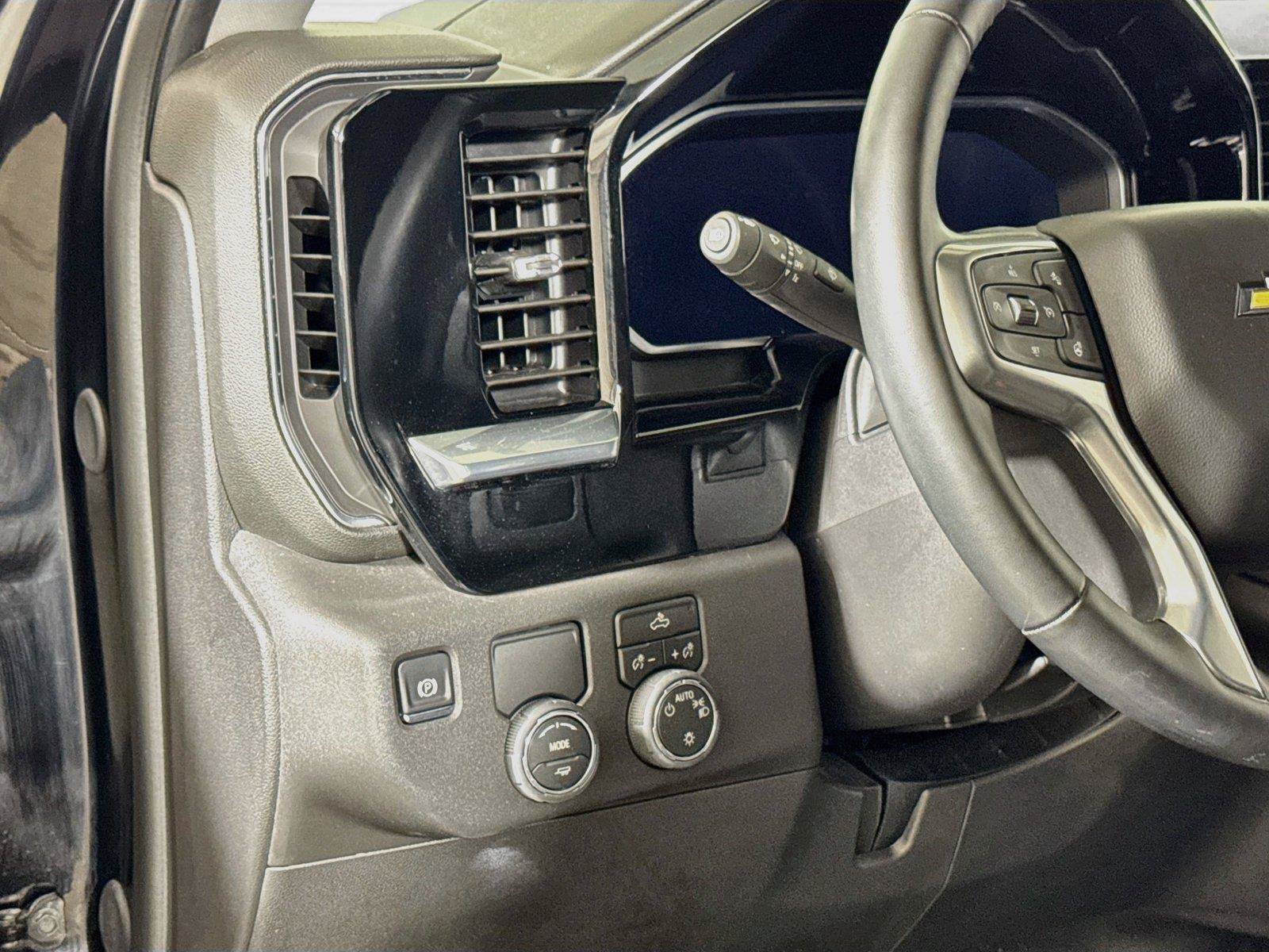 Used 2026 Chevrolet Silverado 1500 LT RWD image 8
