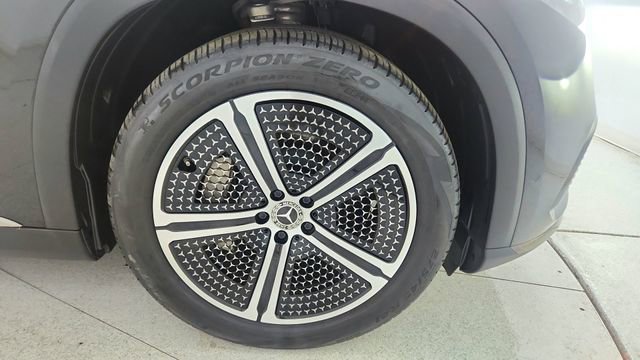 Used 2023 Mercedes-Benz EQS 450+ 4MATIC SUV w/ Exclusive Trim Package image 61