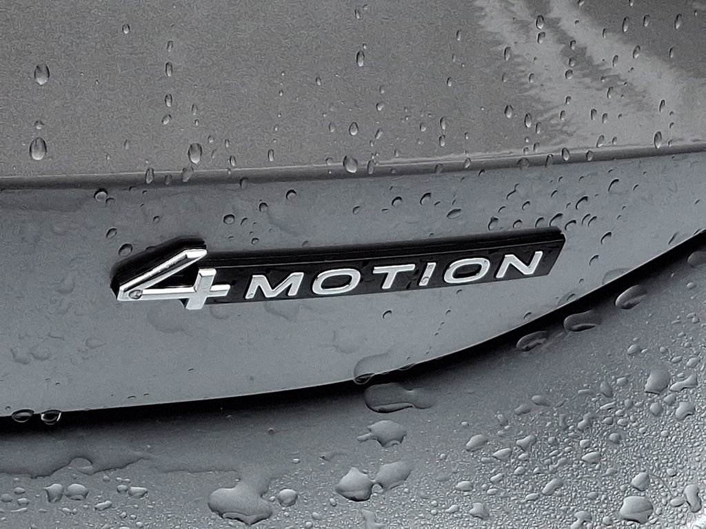 Used 2025 Volkswagen Tiguan S image 31