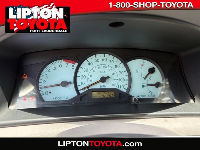 Used 2004 Toyota Corolla CE FWD image 1