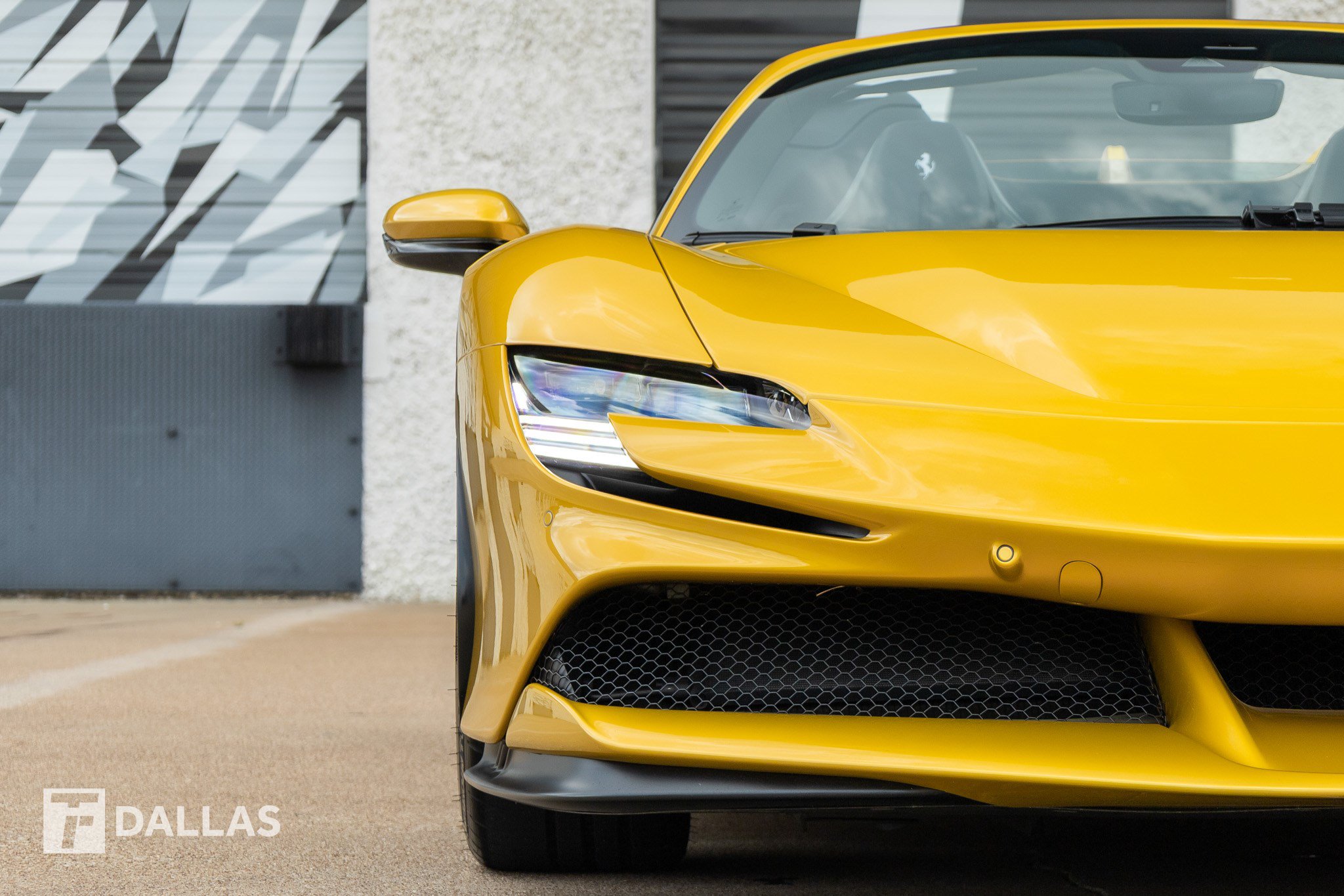 Used 2023 Ferrari SF90 Spider AWD/4WD image 4