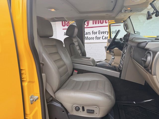 Used 2003 HUMMER H2 w/ Preferred Equipment Group image 11