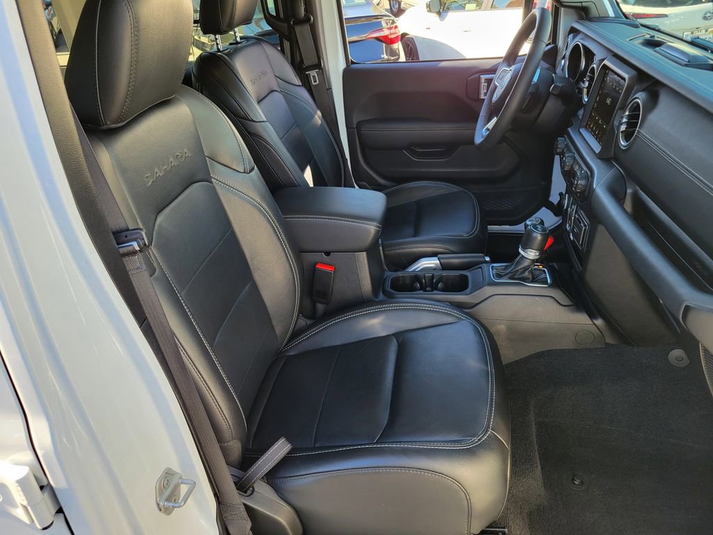 Used 2023 Jeep Wrangler Unlimited Sahara image 17