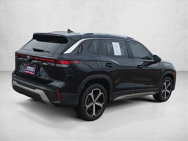 Used 2025 Volkswagen Tiguan SE image 5