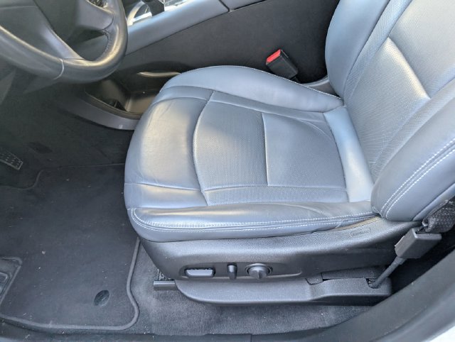 Used 2019 Buick Enclave Essence AWD/4WD image 17