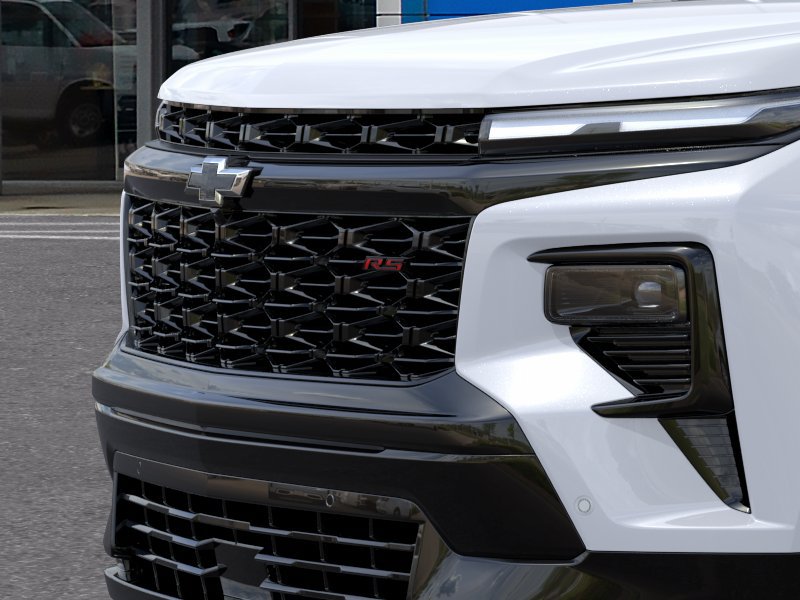 New 2027 Chevrolet Traverse RS w/ LPO, Floor Liner Package FWD image 13