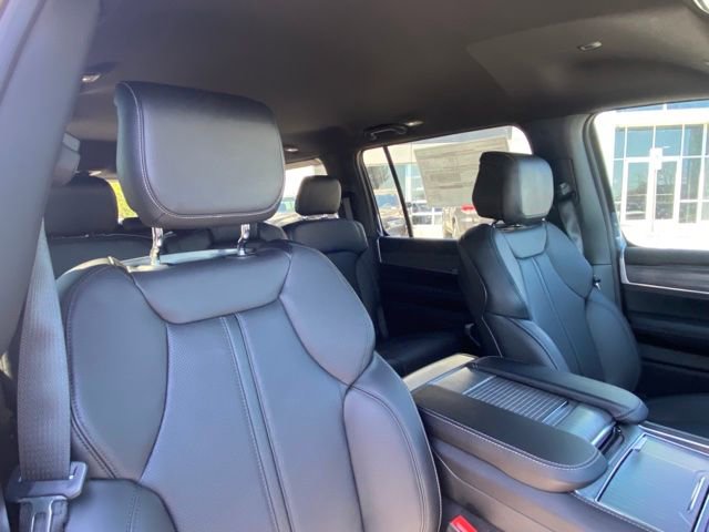 New 2023 Jeep Wagoneer Series III w/ Preferred Equipment Group image 29