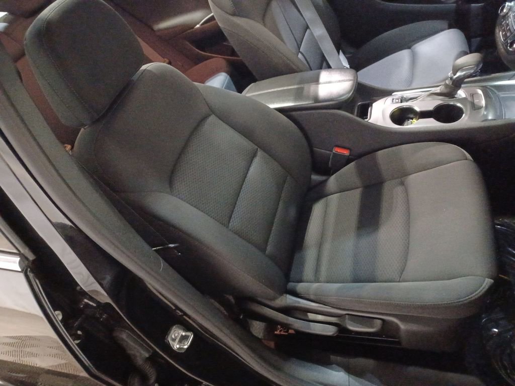 Used 2023 Chevrolet Malibu LT image 25