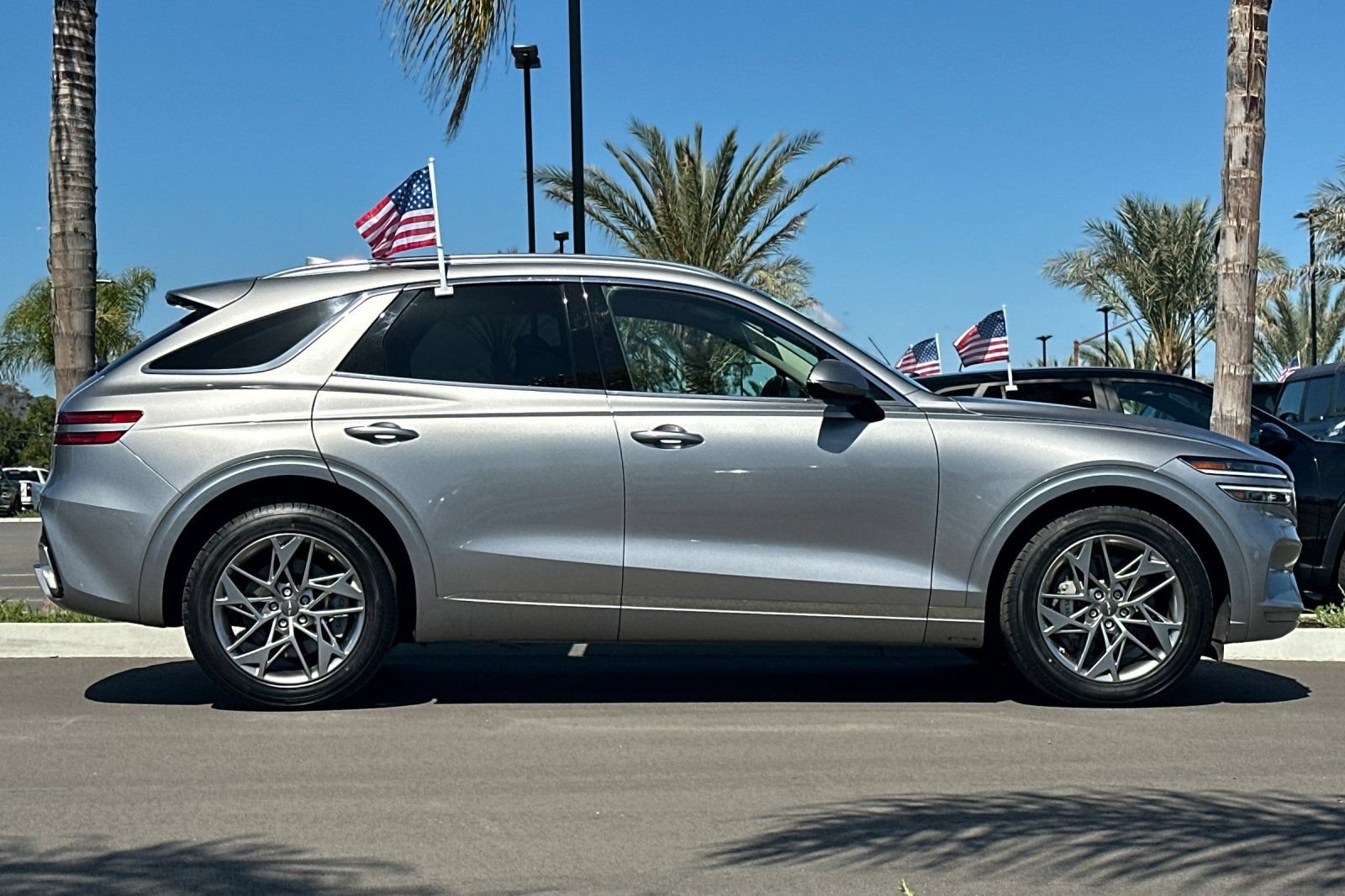 Used 2025 Genesis GV70 2.5T AWD/4WD image 3