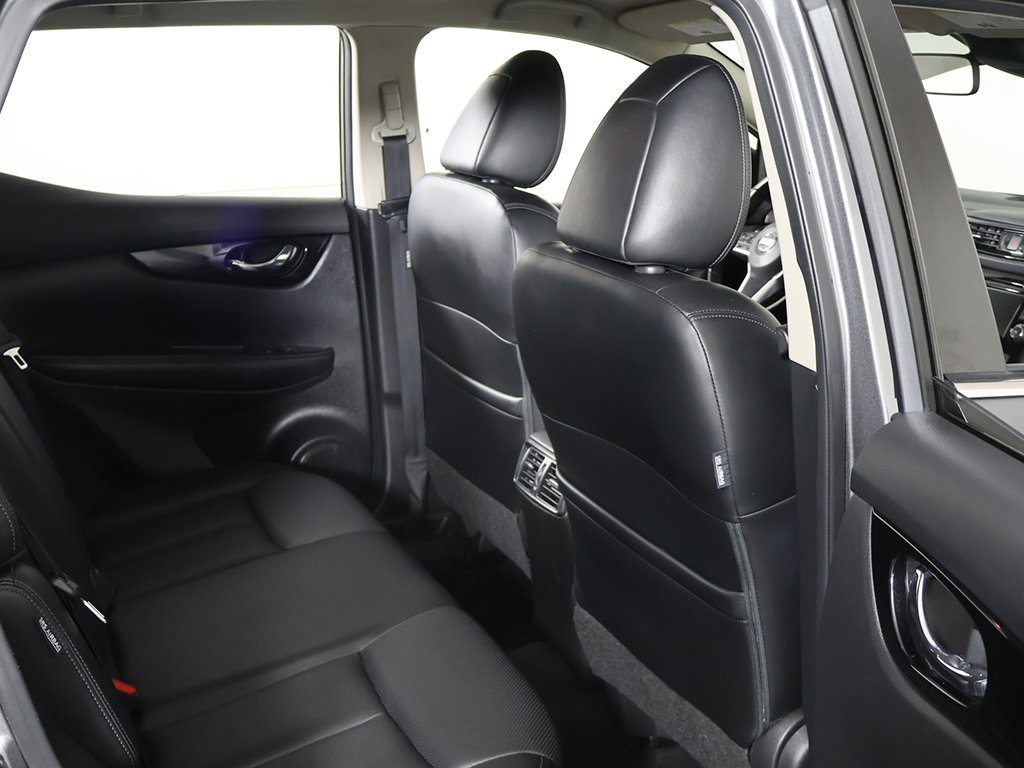 Used 2022 Nissan Rogue Sport SL image 28