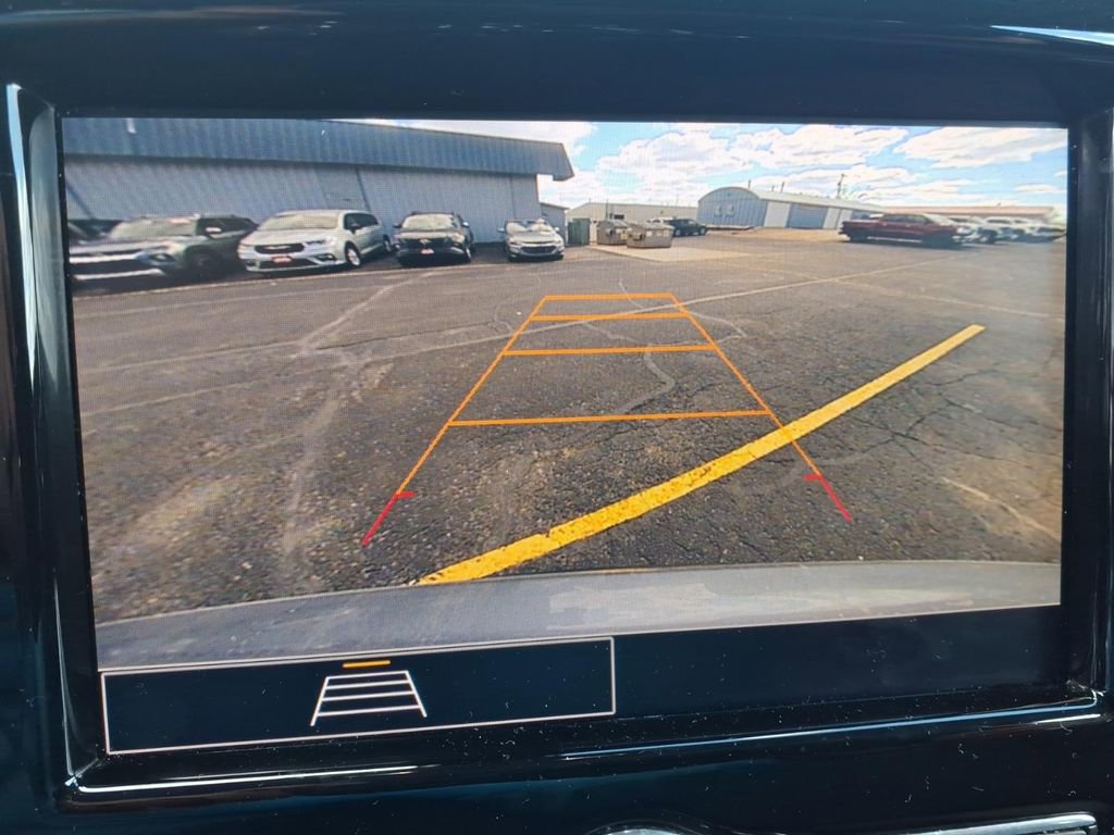 Used 2020 Chevrolet Traverse LS image 10